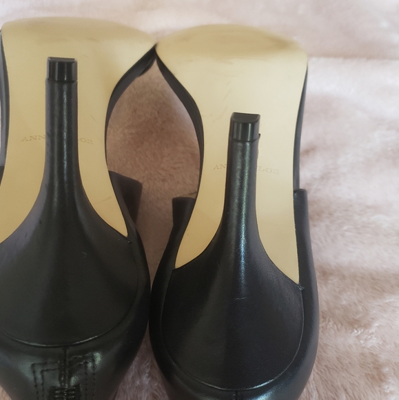 Ann Taylor black leather heeled sandals - Picture 6 of 6